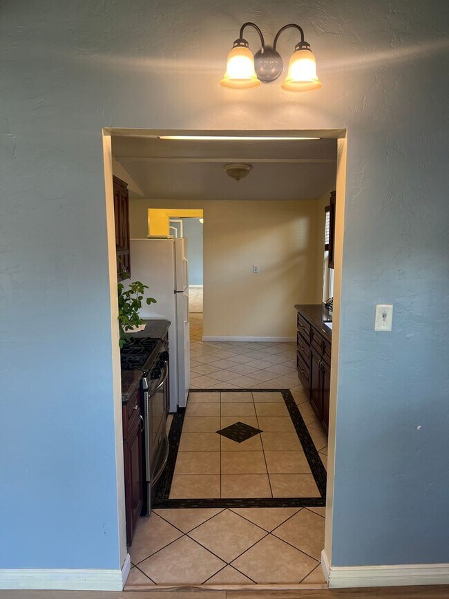 Photo - La Cresta/Bakersfield College Home with Pool