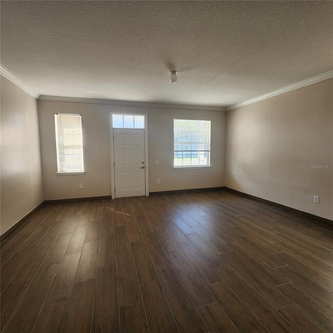 Photo - 903 W Sumner St Townhome