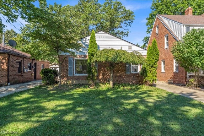 Building Photo - 1152 Elmwood Rd Rental