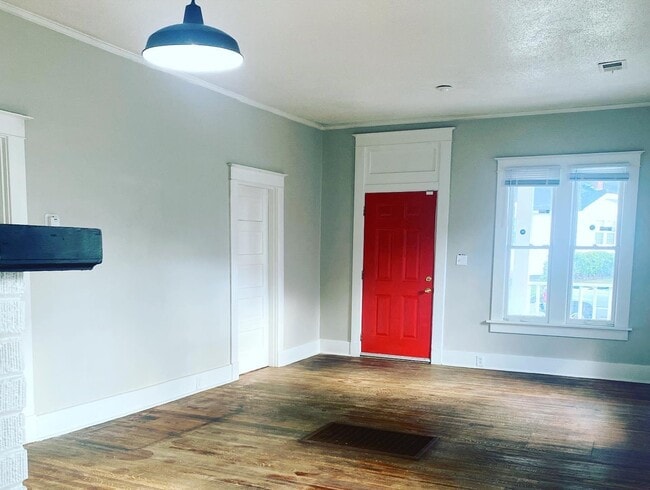 Photo - 1936 E McLemore Ave