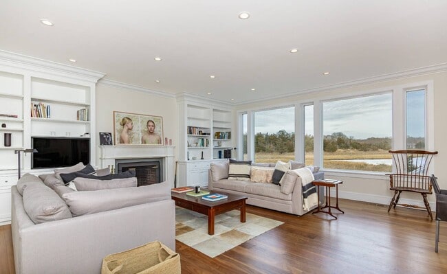 Photo - 21 Old Stone Hwy