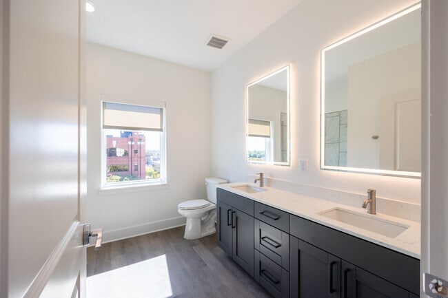 1BR, 1BA -790SF