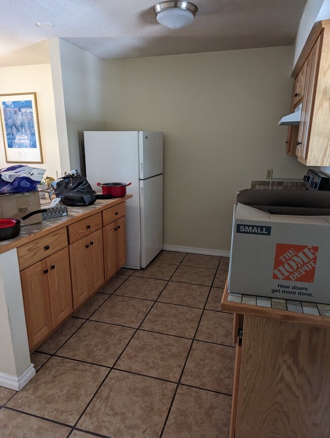Photo - 835 W Lawson St