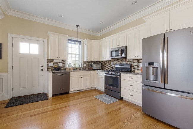 Photo - 42 Lexington St Unit 3