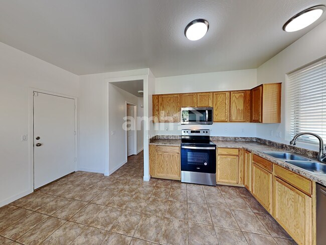 Photo - 4436 E Harrison St