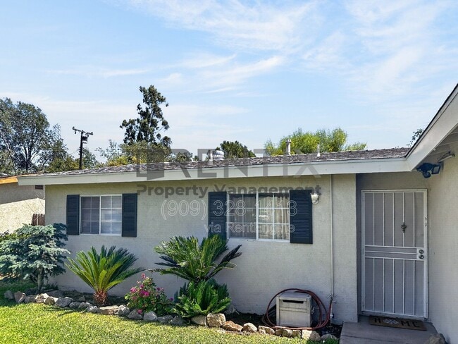 Photo - 12995 Chestnut Ave