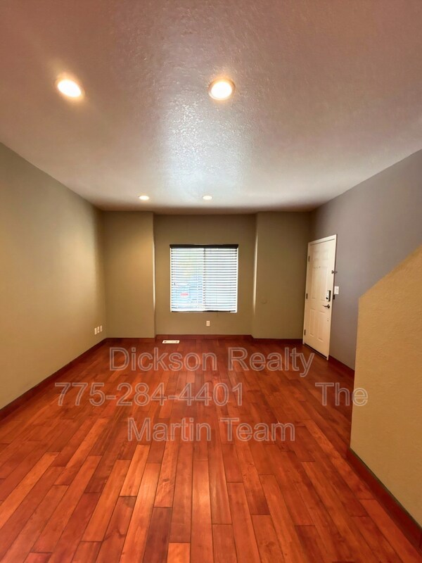 Photo - 1319 Powell Ln