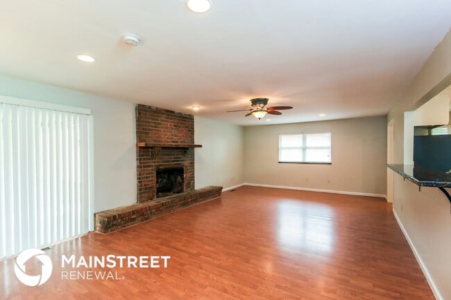 Photo - 305 W Grand Teton Ct