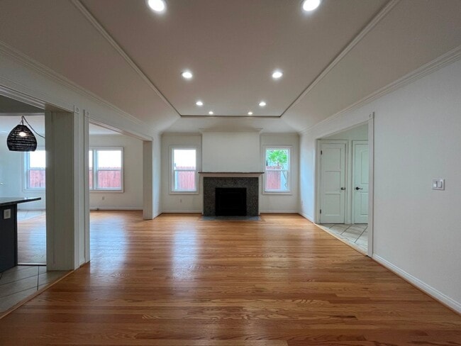 Photo - MOVE-IN READY! House w/full guest unit; near to Ventura Blvd!