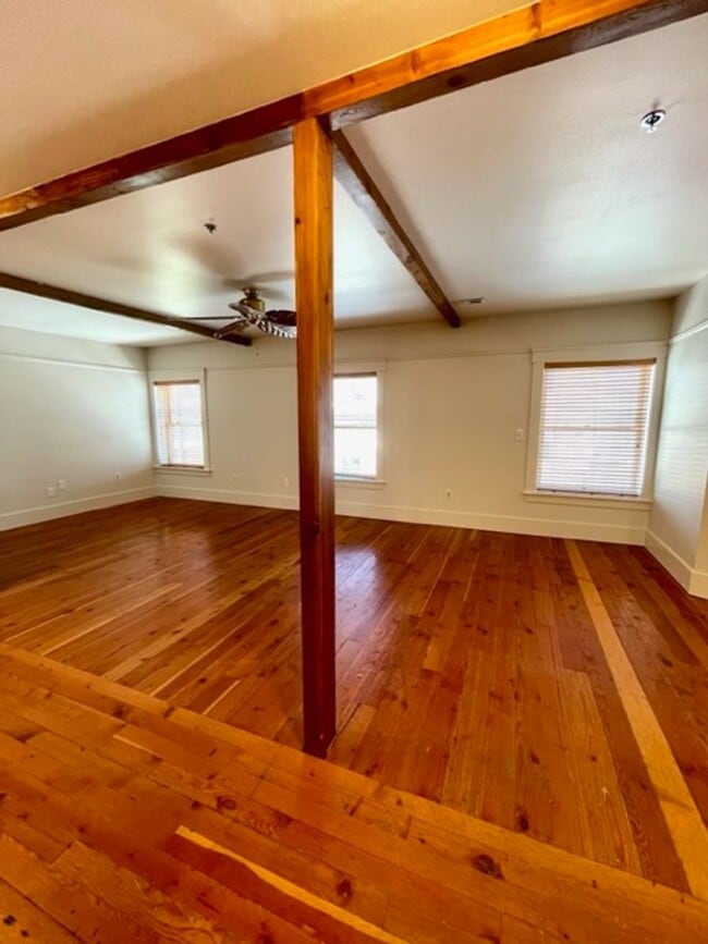 Photo - 1033 NW Bond St Unidad Ste 230