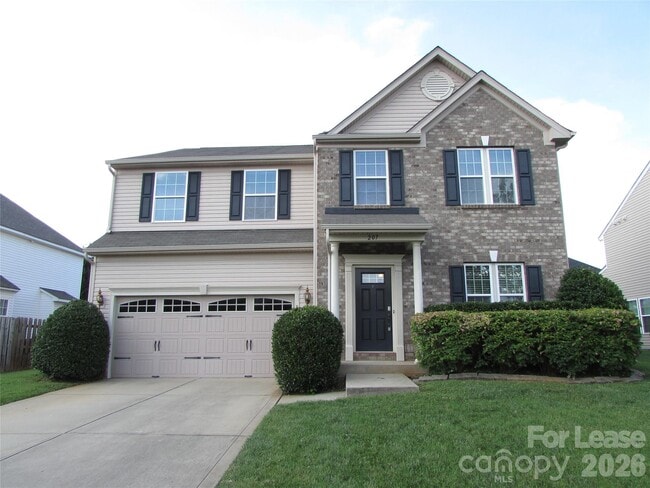 Building Photo - 207 Elba Dr