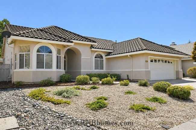 Photo - 408 Angelrock Ct