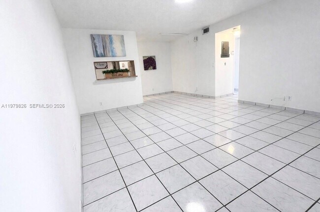 Photo - 809 Twin Lakes Dr Unit 32-A