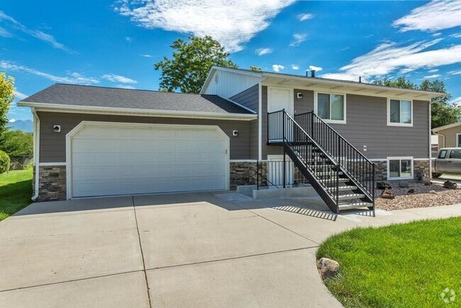 Building Photo - 570 N 300 E Rental