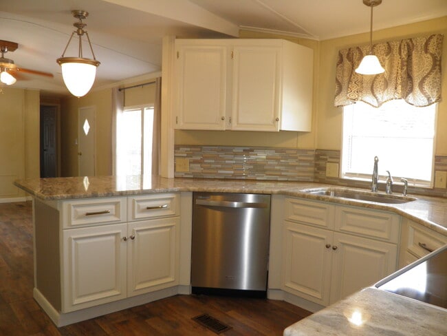 Photo - 810 Gibson Rd
