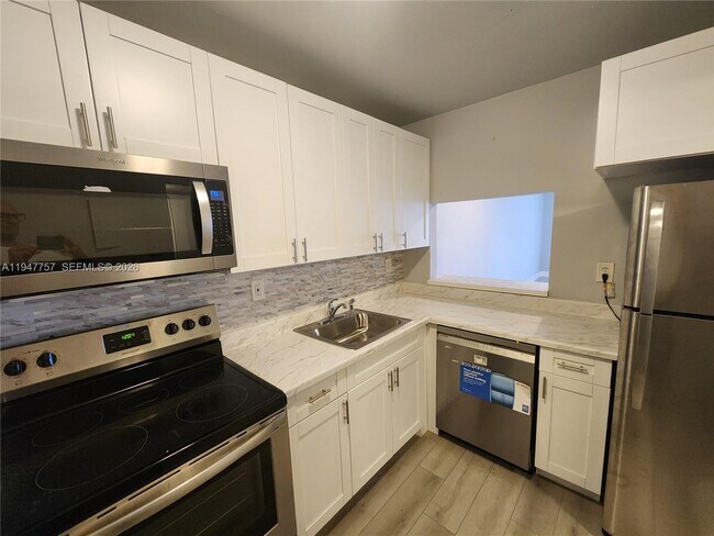 Photo - 11309 SW 200th St Unit 303-C
