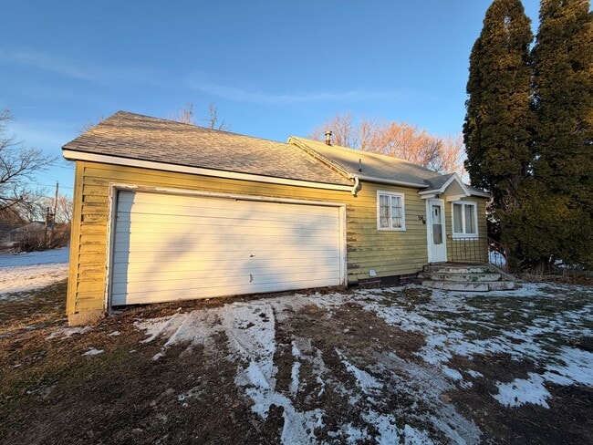 Building Photo - Cute 1 bedroom house Rockwell City $620, no water bill!