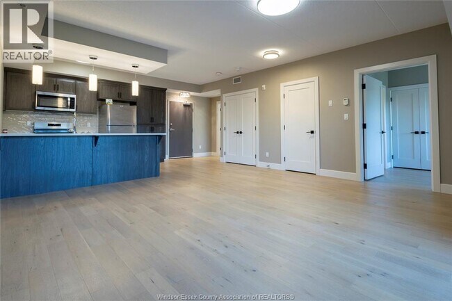 Photo - 4578 Huron Church Line Rd Unit 203