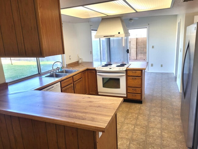 Photo - 18243 N 43rd Dr