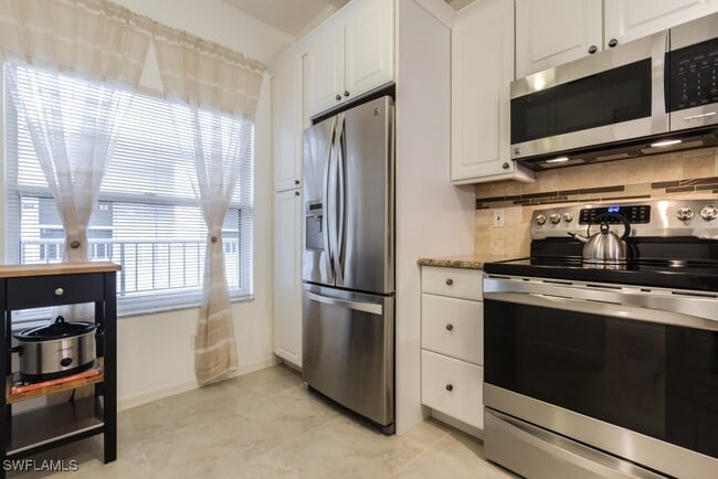 Photo - 1044 Woodshire Ln Condo Unit 210