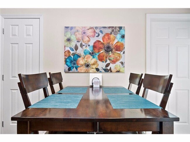 Photo - River Oaks #605 Unidad 305 Holleman #605