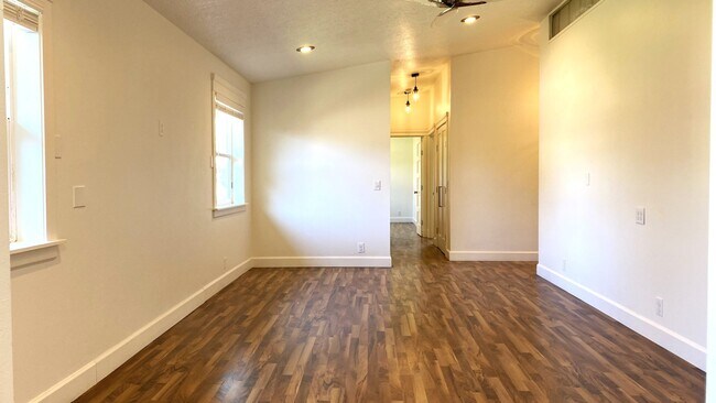 Photo - 305 Sunset Rd Unidad B