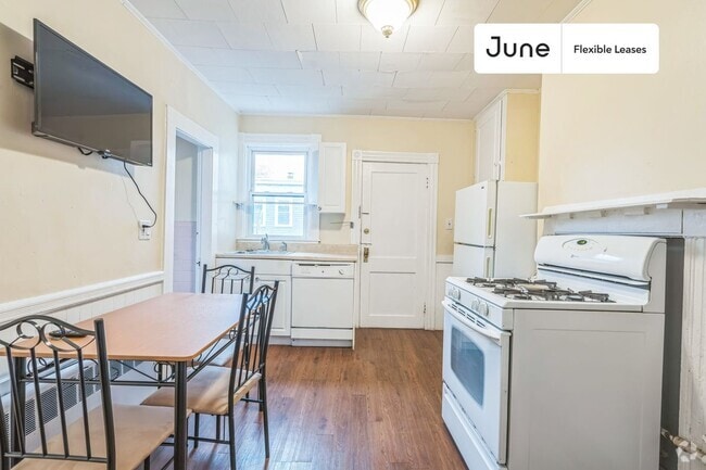 Building Photo - 2 Sherman St Rental