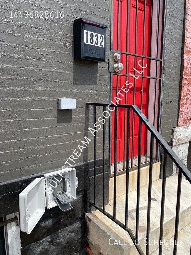 Building Photo - 1832 W Franklin St Rental