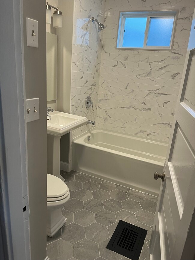Photo - 23 Taft St Unit 1