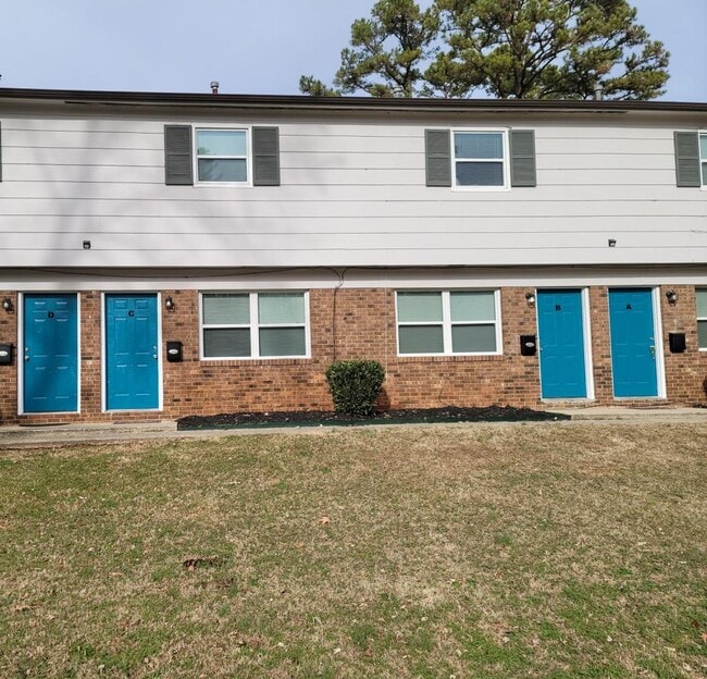 Building Photo - 1432 Ardmore Dr Unit A Rental