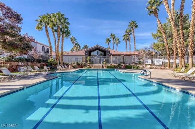 Building Photo - 700 Carnegie St Unit 2621