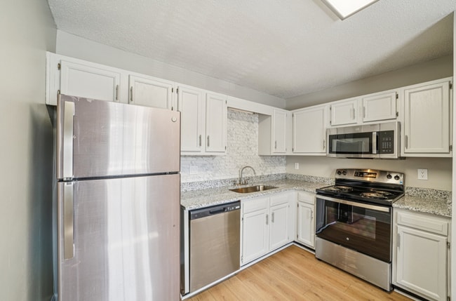 Photo - Sun Valley Apartments