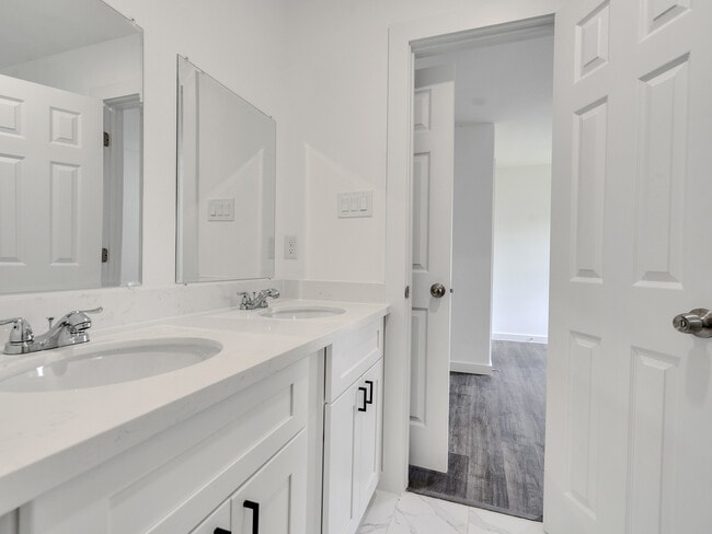 Photo - 6742 Madrid St