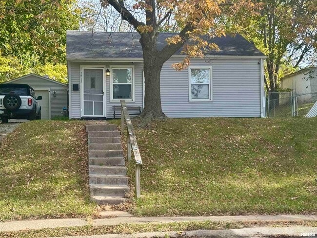 Photo - 1717 Mound St