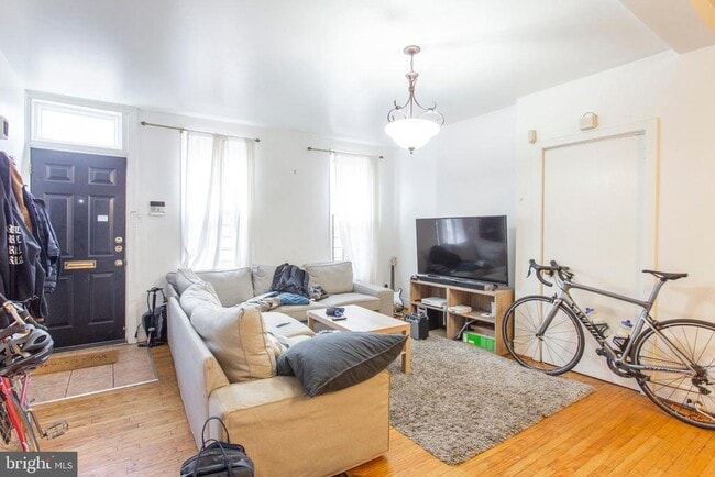 Building Photo - 3942 Delancey St