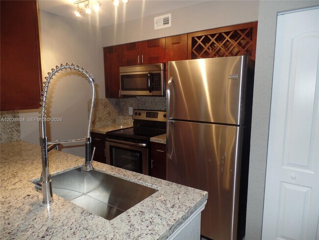 Photo - 2851 N Oakland Forest Dr Unit 111