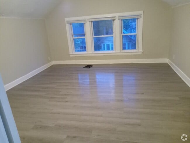 Building Photo - 1527 Dixmont Ave Rental