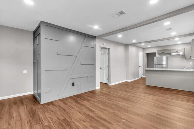 Photo - 2717 Burns Ave