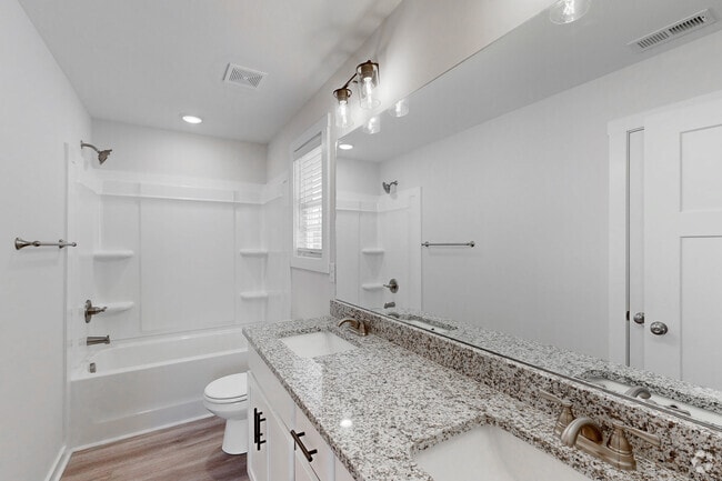 2BR, 2.5BA - 1,280SF - Primary Bathroom