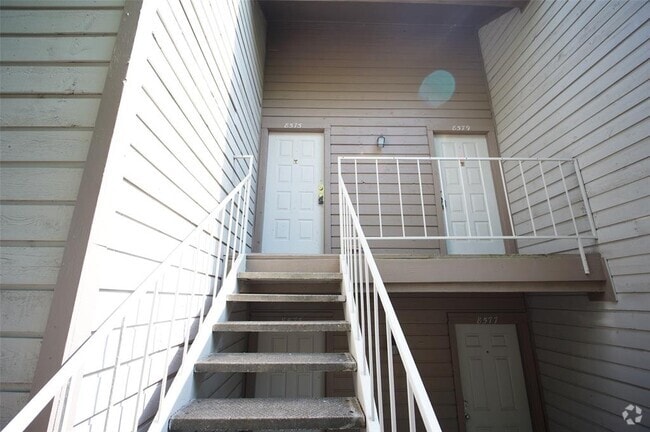 Building Photo - 8575 Sands Point Dr Unit 100 Rental