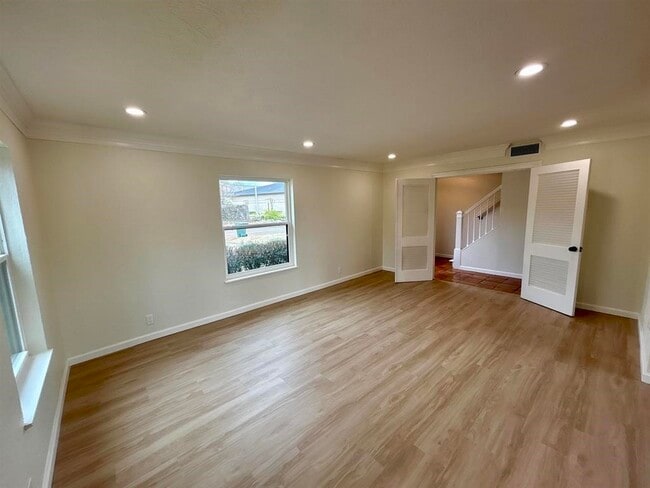 Photo - 6275 Westgate Dr