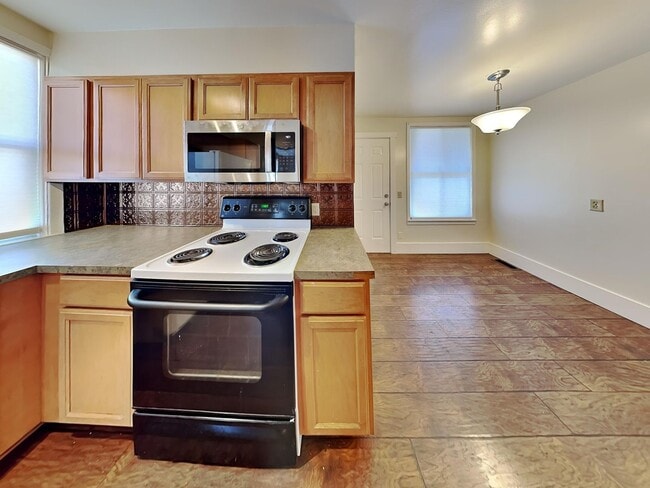 Photo - **Coming Soon** 5 Bedroom House Near Gonzaga