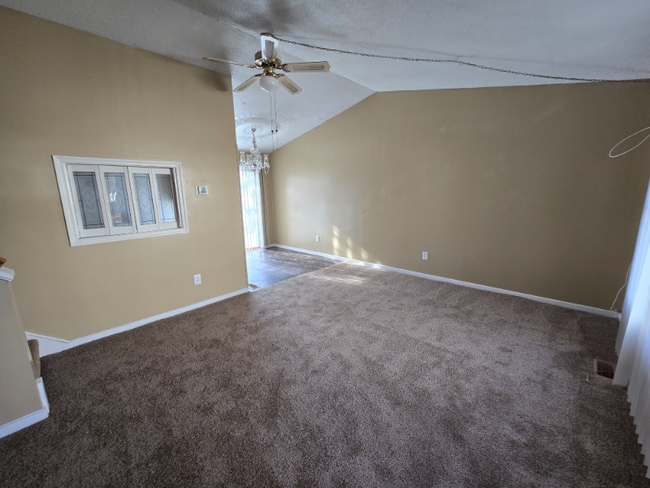 Photo - 7113 Senn Way