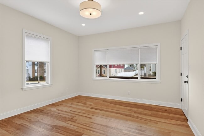 Photo - 28 Ekman St Unit 1