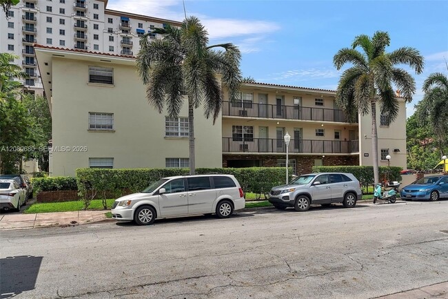 Building Photo - 318 Majorca Ave Unit 304