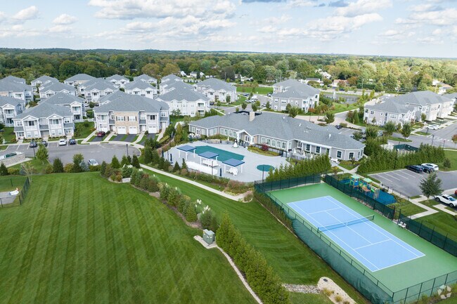 Photo - The Seasons at Elwood