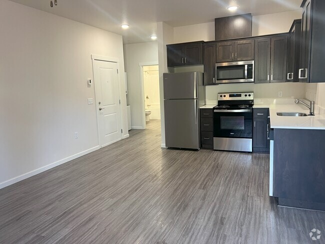 Building Photo - 725 Lockwood Ln S Unit 725 Lockwood  102 Rental