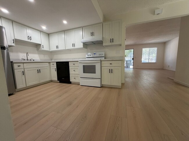 Photo - Newly Renovated 2-Bedroom Home with Large Yard – Pet Friendly in North Highlands! Move in Today!!!