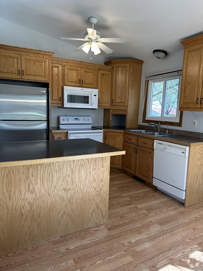 Building Photo - 3438 Chalet View Ln NW Rental