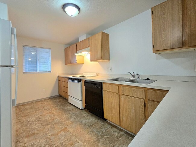 Building Photo - 100th Street Apartments